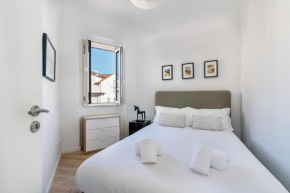 ALTIDO Cosy 1-bed flat with seaview in Alfama